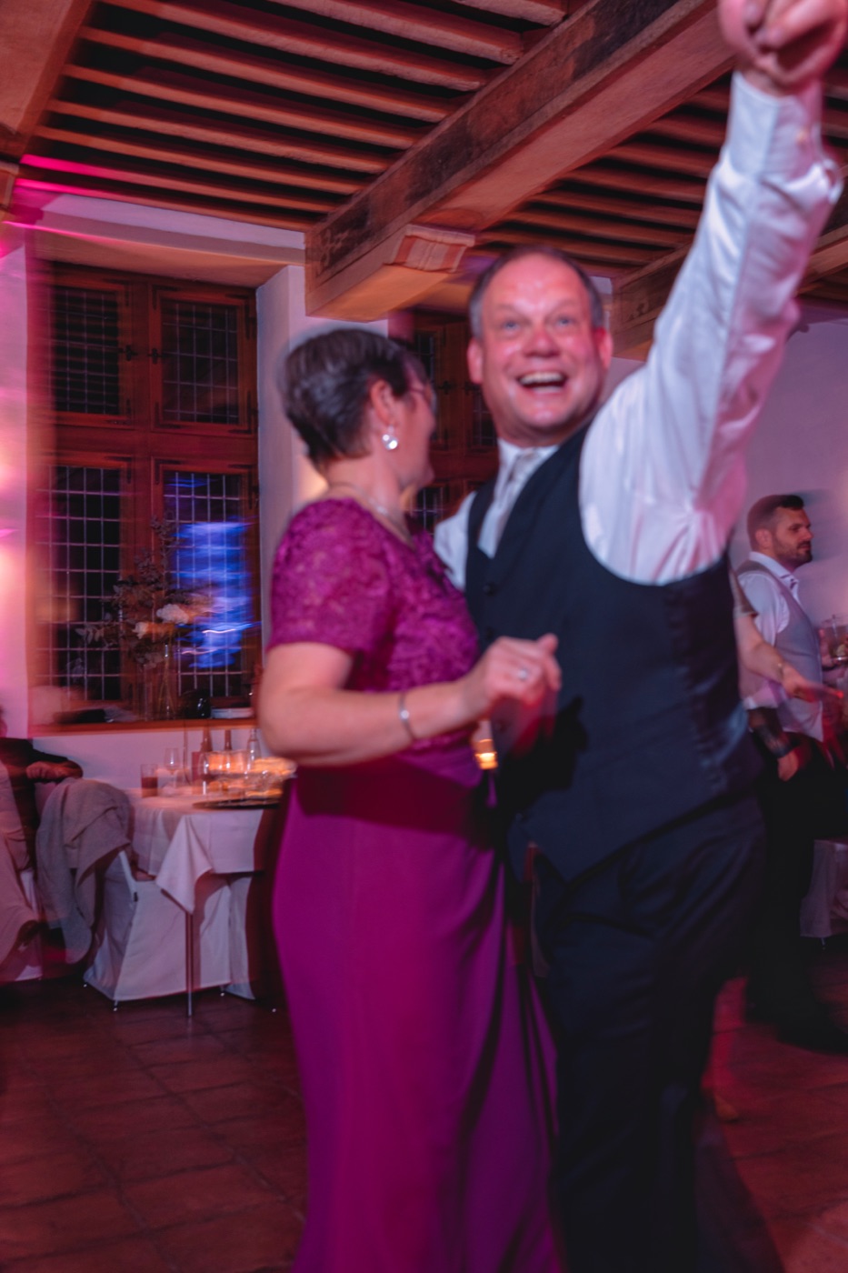 Erster Tanz des Brautpaares – Hochzeitsreportage