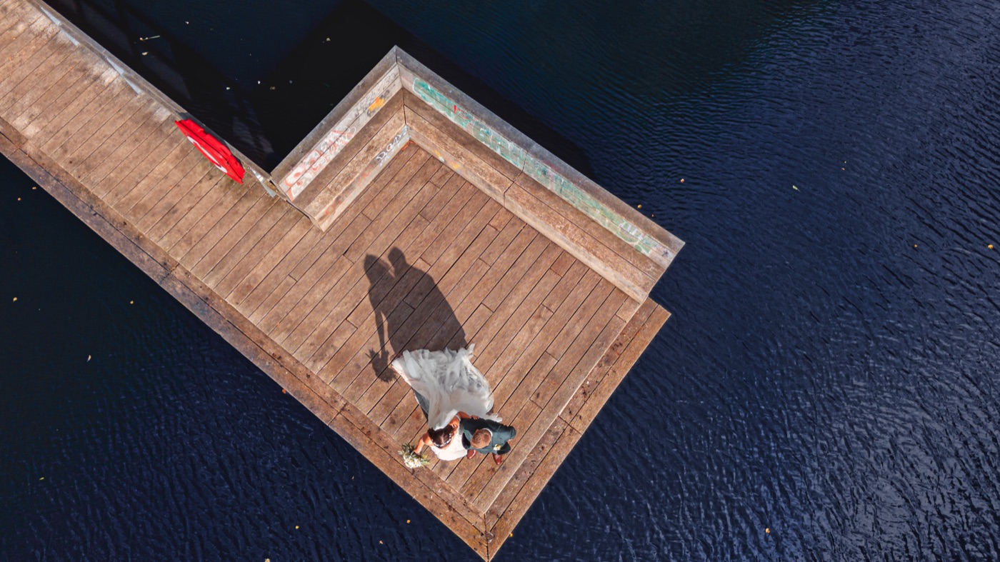 First Look Moment – authentische Hochzeitsfotografie