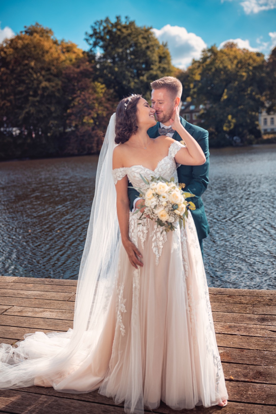 First Look – Brautpaar sieht sich zum ersten Mal am Hochzeitstag