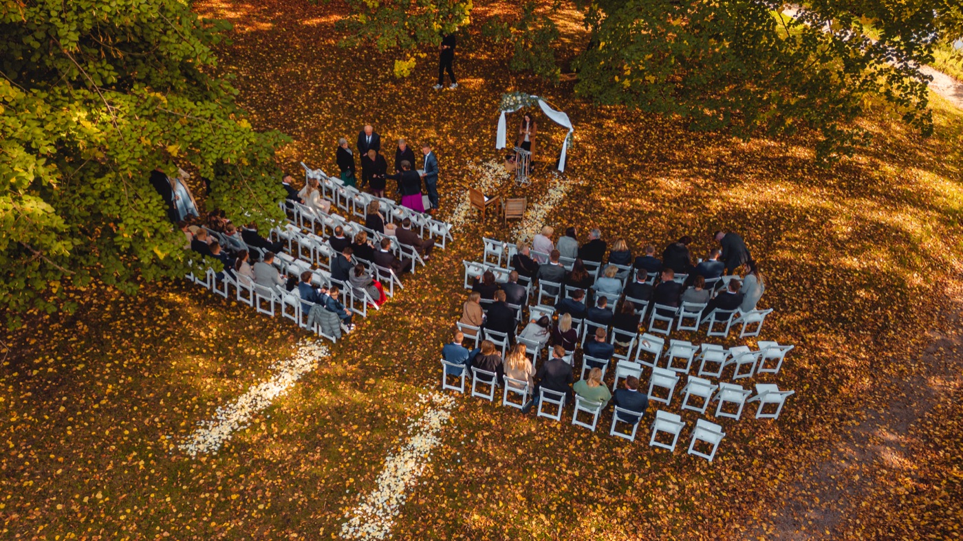 Freie Trauung unter freiem Himmel am Schloss Reinbek