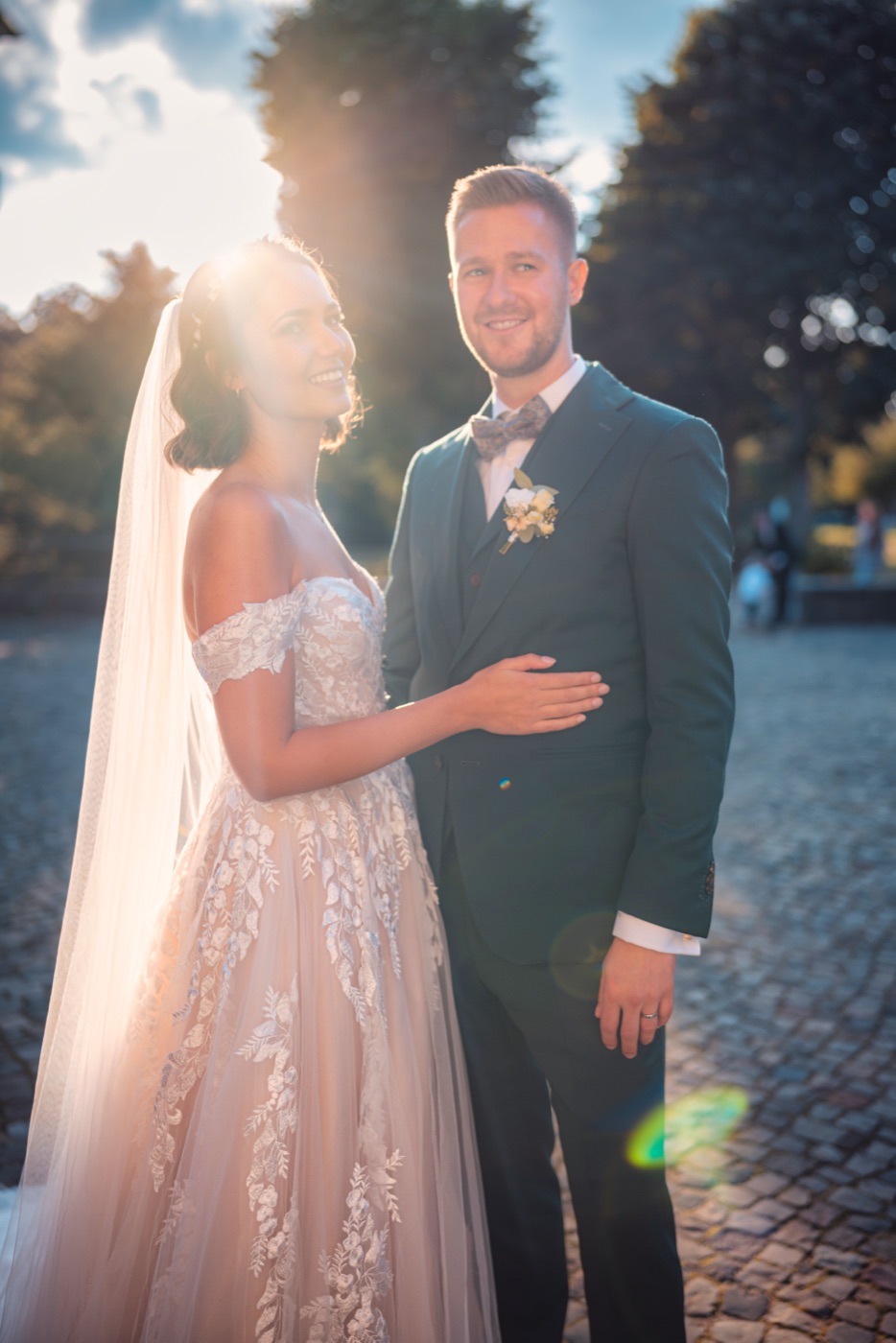 Kaffeetafel und Torte bei der Hochzeitsfeier