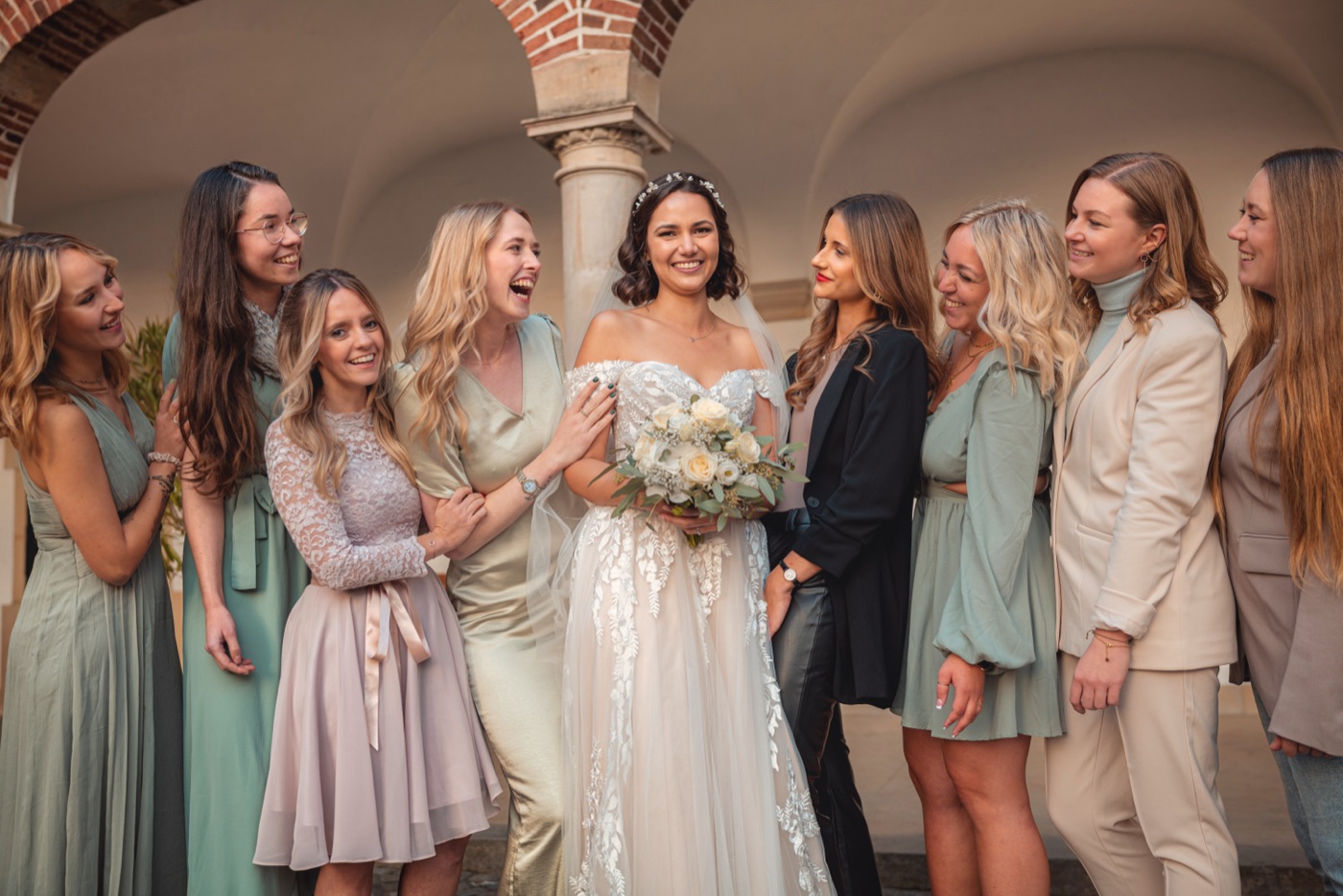 Lustige Gruppenfotos bei der Hochzeit