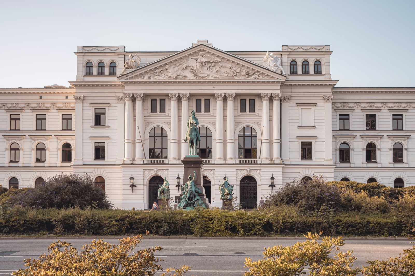 Standesamtliche Trauung im Standesamt Hamburg-Altona